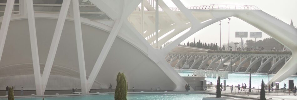 Valencia, entre las mejores ciudades del mundo para recorrer a pie. Alójate en los apartamentos turísticos Promotur Suites.