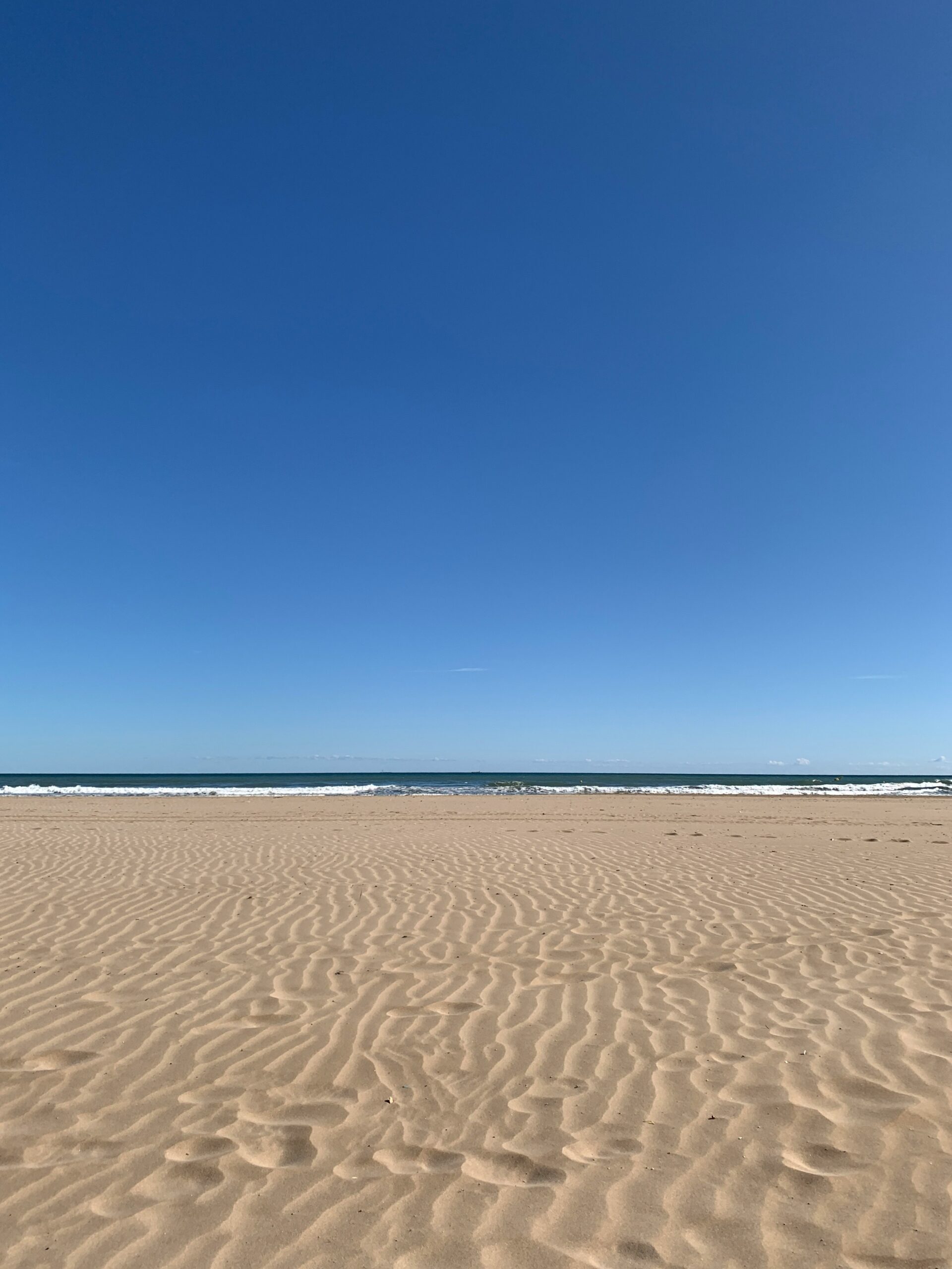 Playas con Bandera Azul más reconocidas de la Comunidad Valenciana y disfrutar del Mediterráneo en su versión más cuidada.
