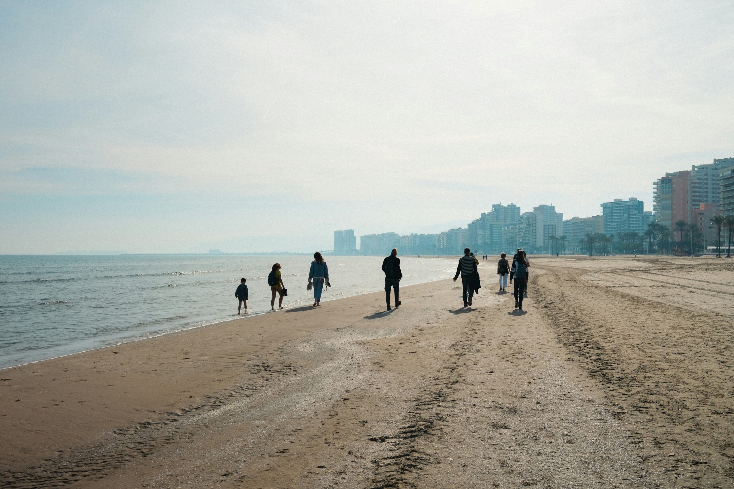 Las playas menos conocidas cerca de Valencia | Guía 2026 | Promotur Suites
